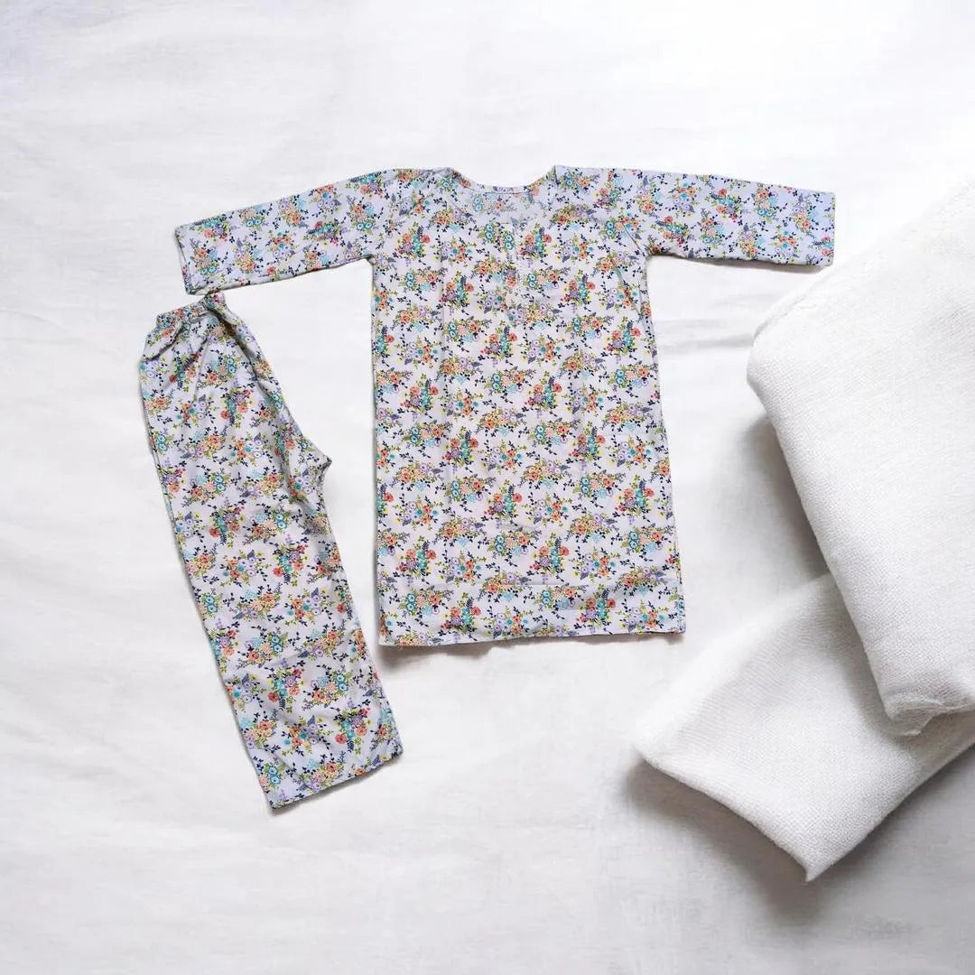 Buy : Women Floral Cotton Lawn 2-Piece Summer Set Medium & Get : Golden Crystal Earrings for Women 2 Pcs